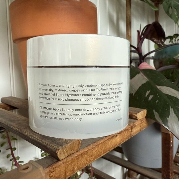 The Body Firm Crepe Erase Body Repair Treatment 10 oz Sealed - Picture 2 of 4